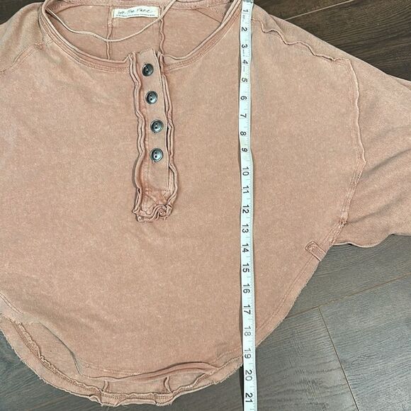We The Free Melodi Henley - Size XS - Picture 12 of 13